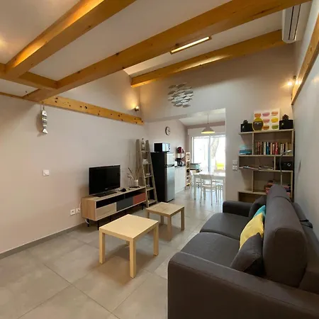 Apartment T2 Avec Terrasse Et Parking - Proche Des Thermes - Fr-1-503-147 Balaruc-les-Bains