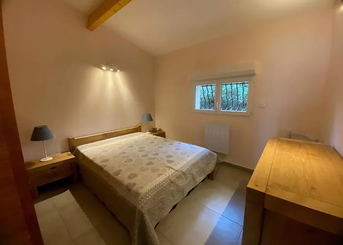 T2 Avec Terrasse Et Parking - Proche Des Thermes - Fr-1-503-147 *