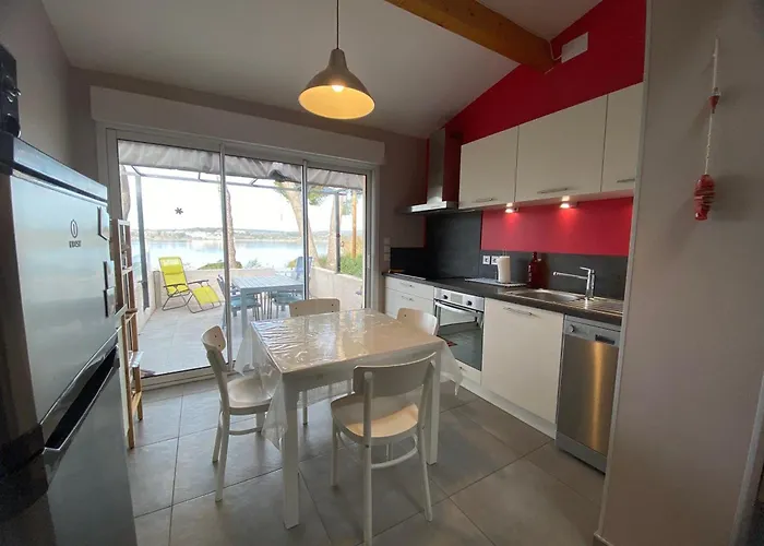T2 Avec Terrasse Et Parking - Proche Des Thermes - Fr-1-503-147