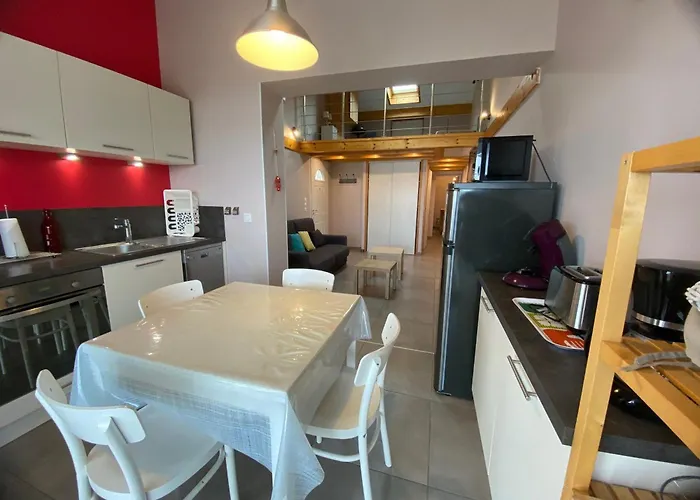 T2 Avec Terrasse Et Parking - Proche Des Thermes - Fr-1-503-147 *